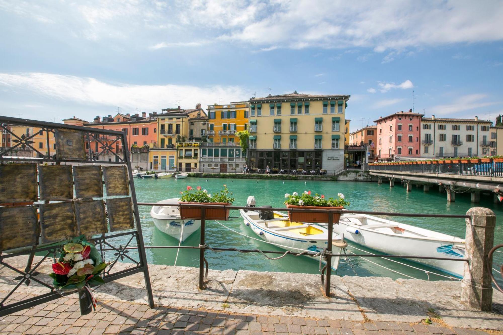 Apartamento Casa Del Faro Peschiera del Garda Exterior foto